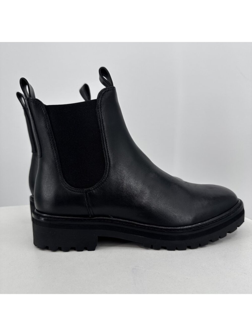Everlane The Lug Chelsea Boot in Black sz 9 Women's Leather Ankle Chunky Sole